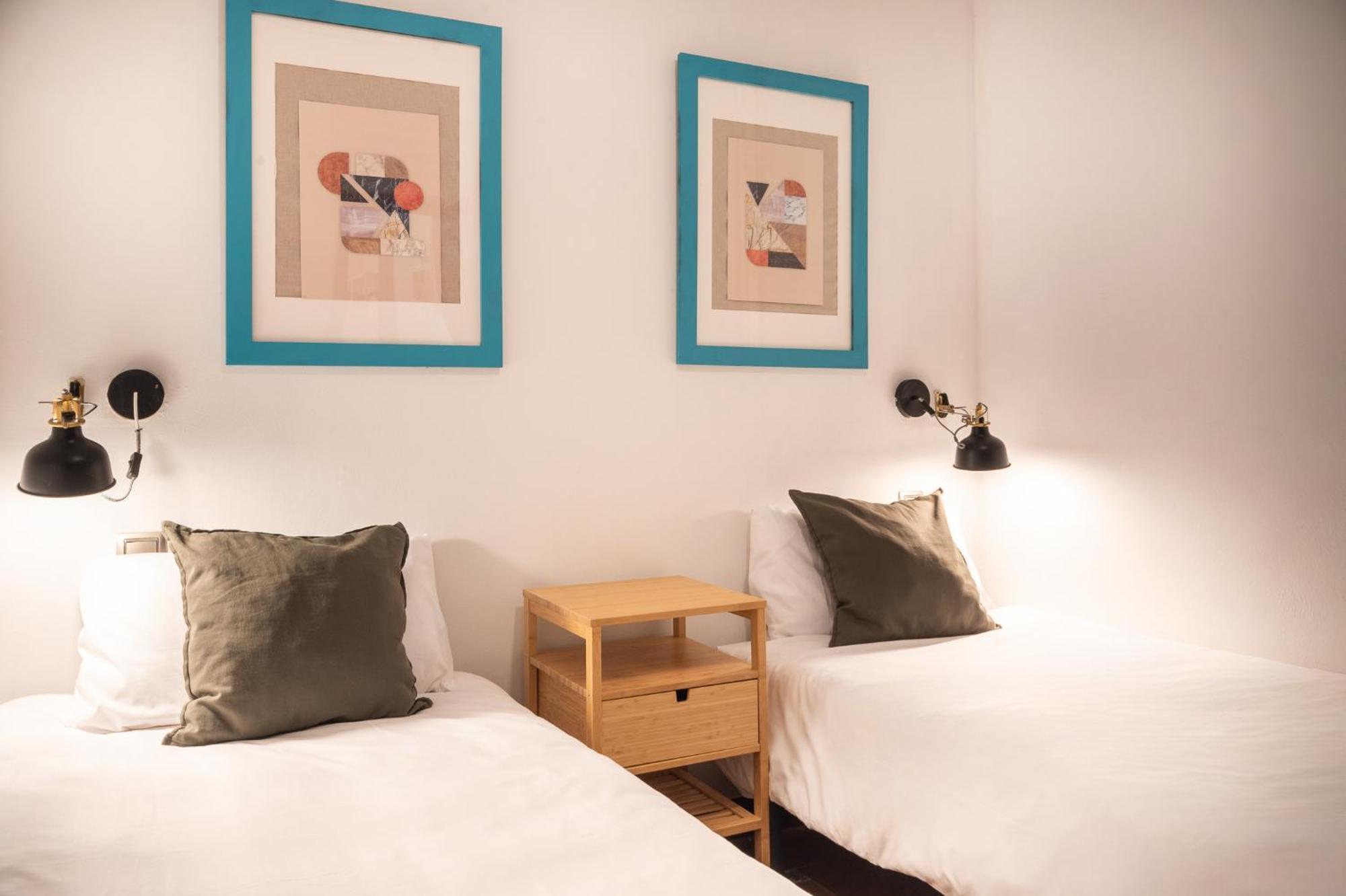 Spacious & Sunny Apt With Terrace In The City Center 巴塞罗那 外观 照片